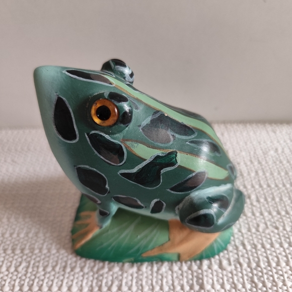 Hand Carved and Painted Stone Frog - Picture 7 of 7